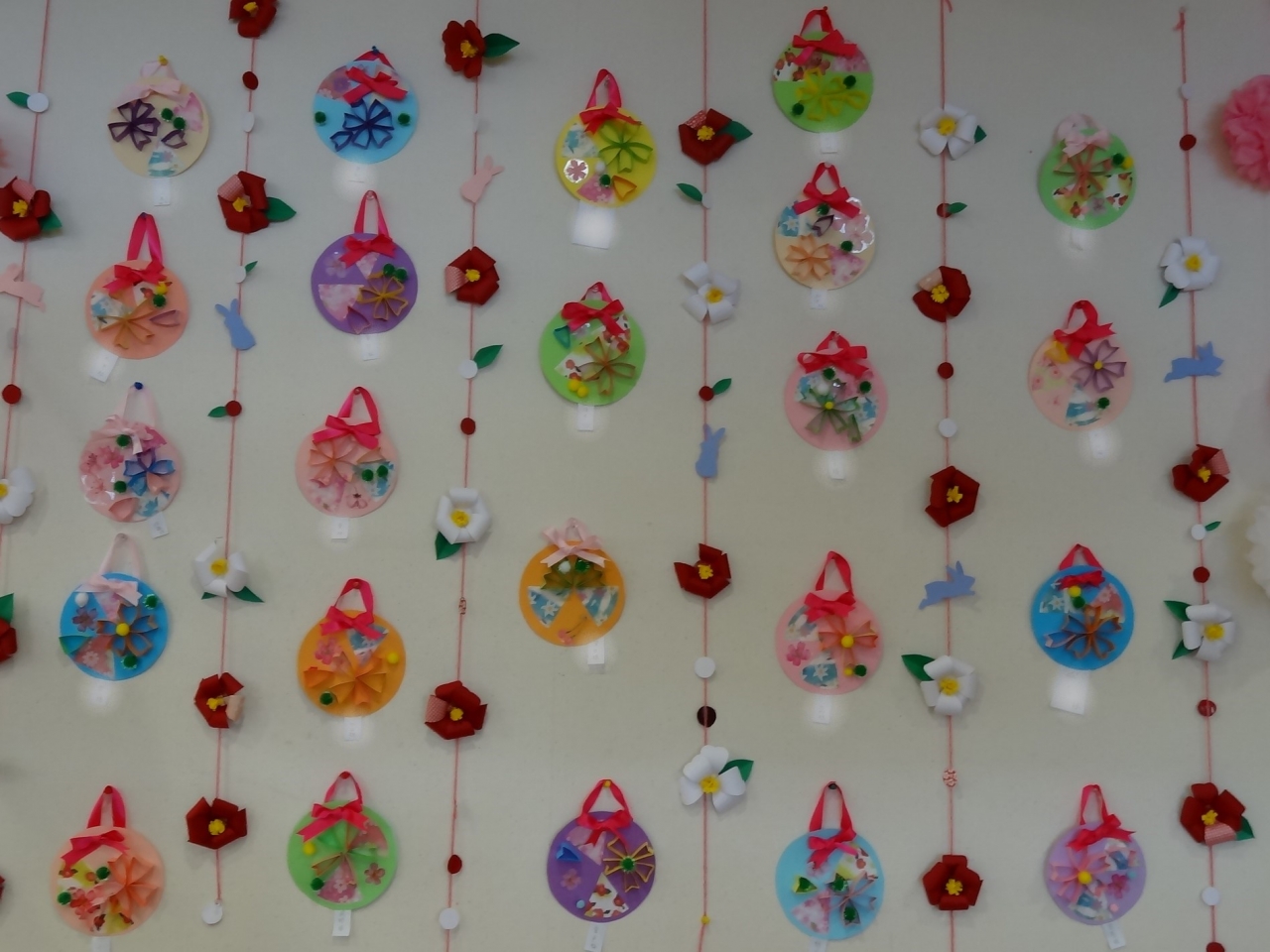 櫻の壁飾り 完成です 新着情報 高岡市にある高齢者介護施設 かざぐるま